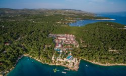 Hrvatska, Otok Brač, Milna, Gava Waterman Resort Milna