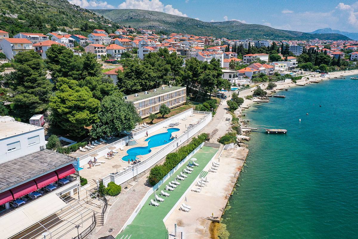 Hrvatska, Seget Donji, Turističko naselje Hotel Val (ex. Jadran)