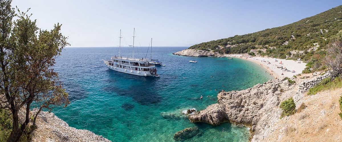 Klasično krstarenje - KL2 - Krstarenje Dalmatinskim otocima i obalom (Split-Split)