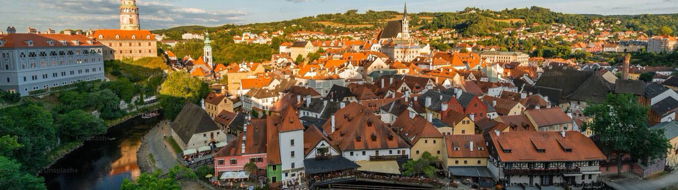 LINZ, ČEŠKI KRUMLOV I AUSTRIJSKA JEZERA