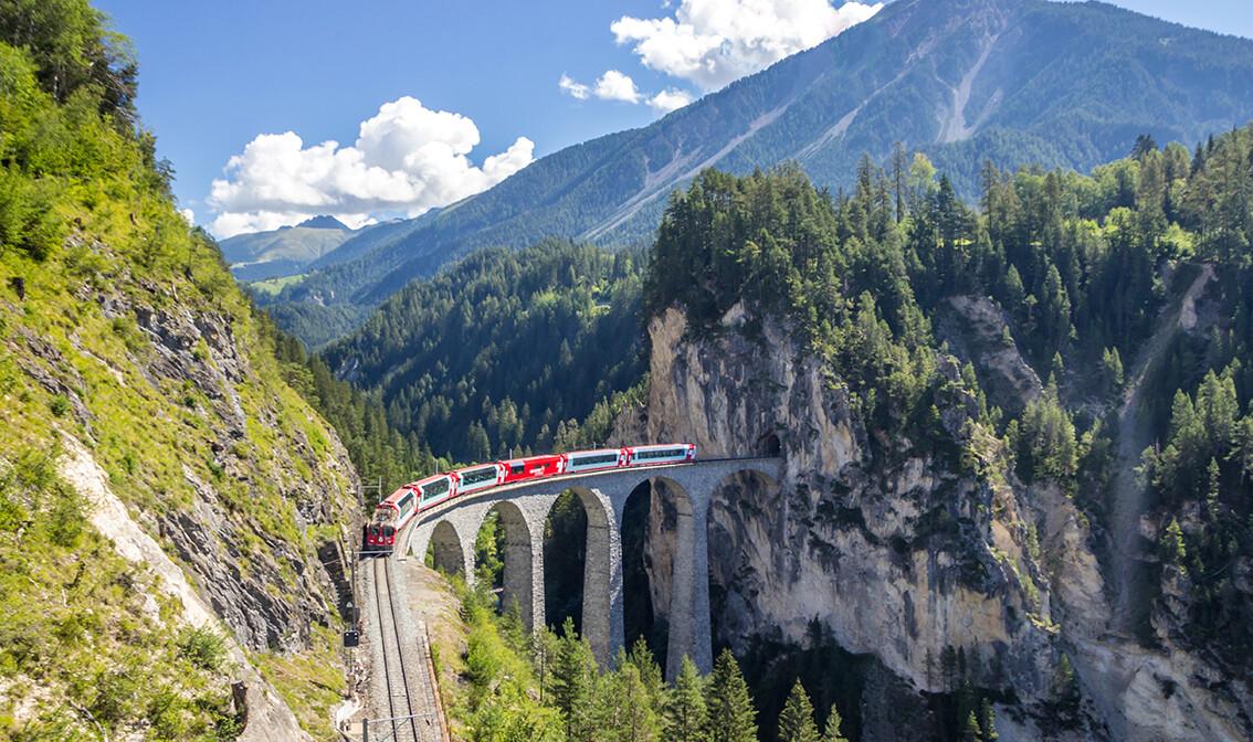 ŠVICARSKA LJETNA ALPSKA ČAROLIJA
